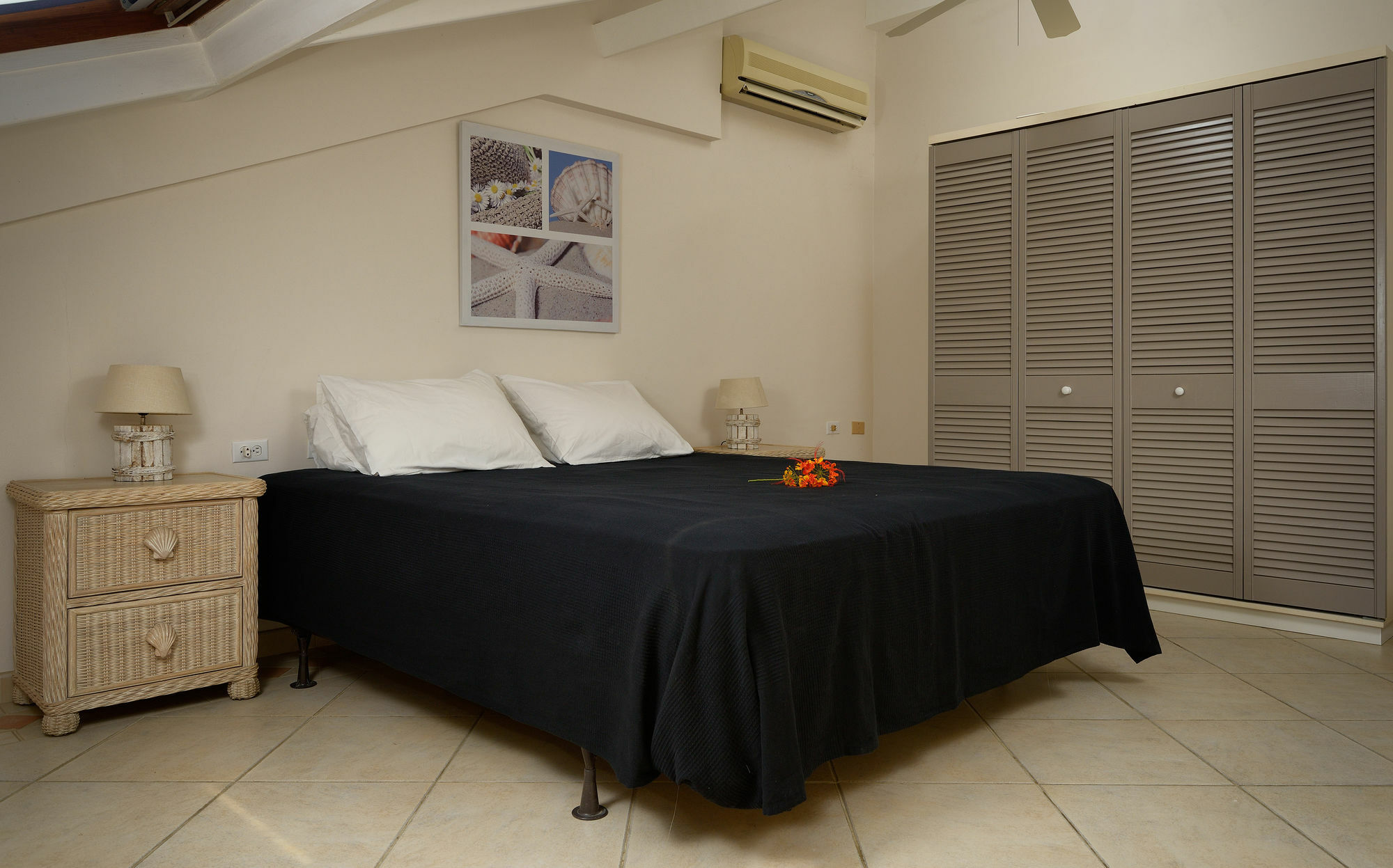 Belmar Oceanfront Apartments Bonaire Bagian luar foto