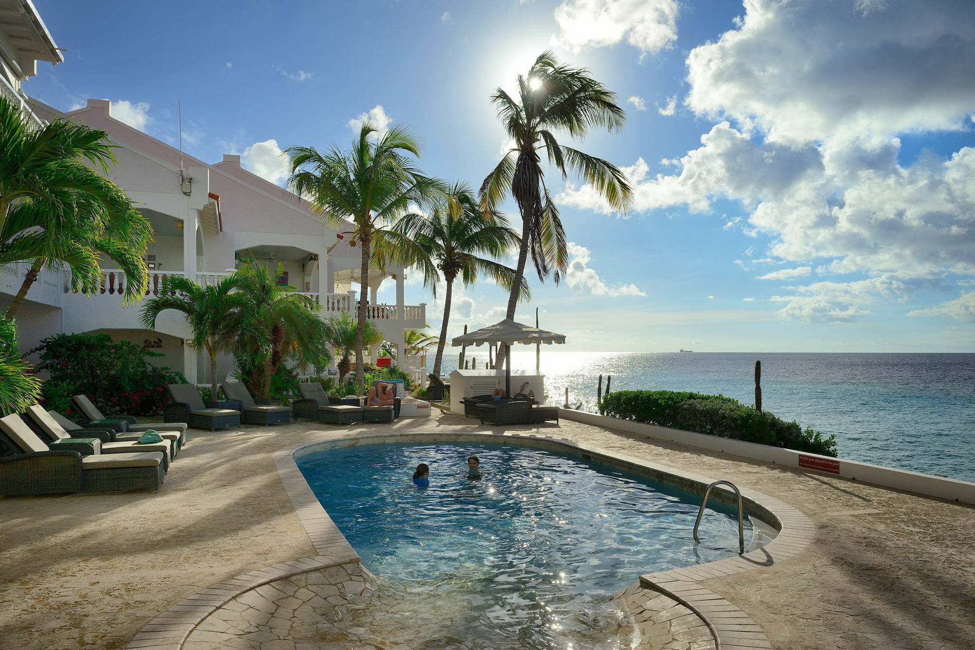 Belmar Oceanfront Apartments Bonaire Bagian luar foto