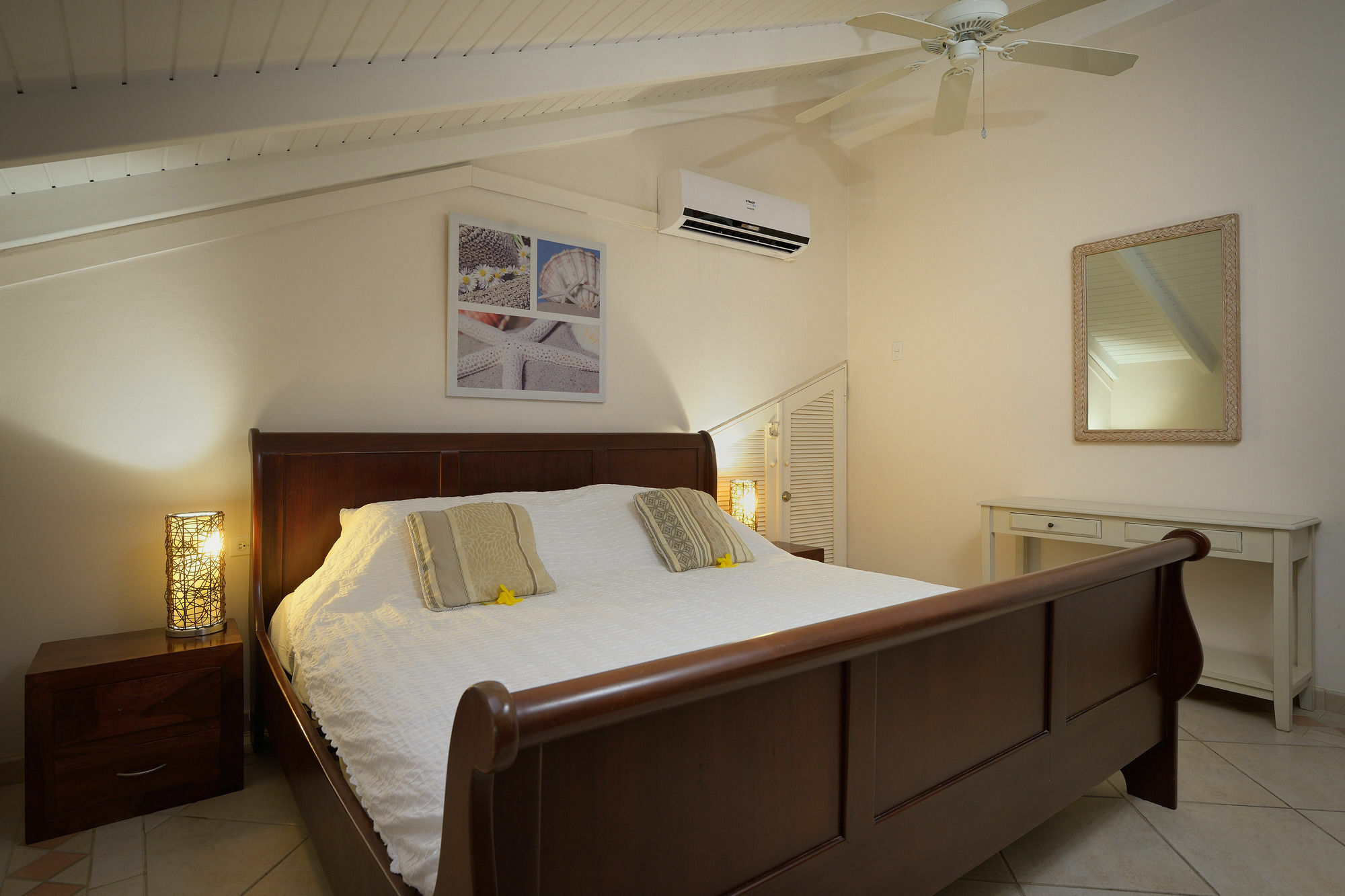 Belmar Oceanfront Apartments Bonaire Bagian luar foto