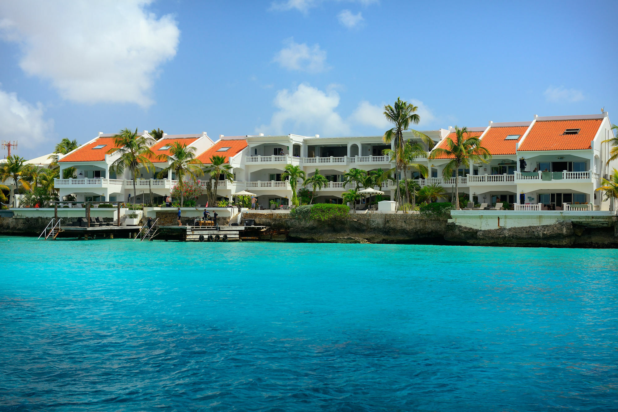 Belmar Oceanfront Apartments Bonaire Bagian luar foto