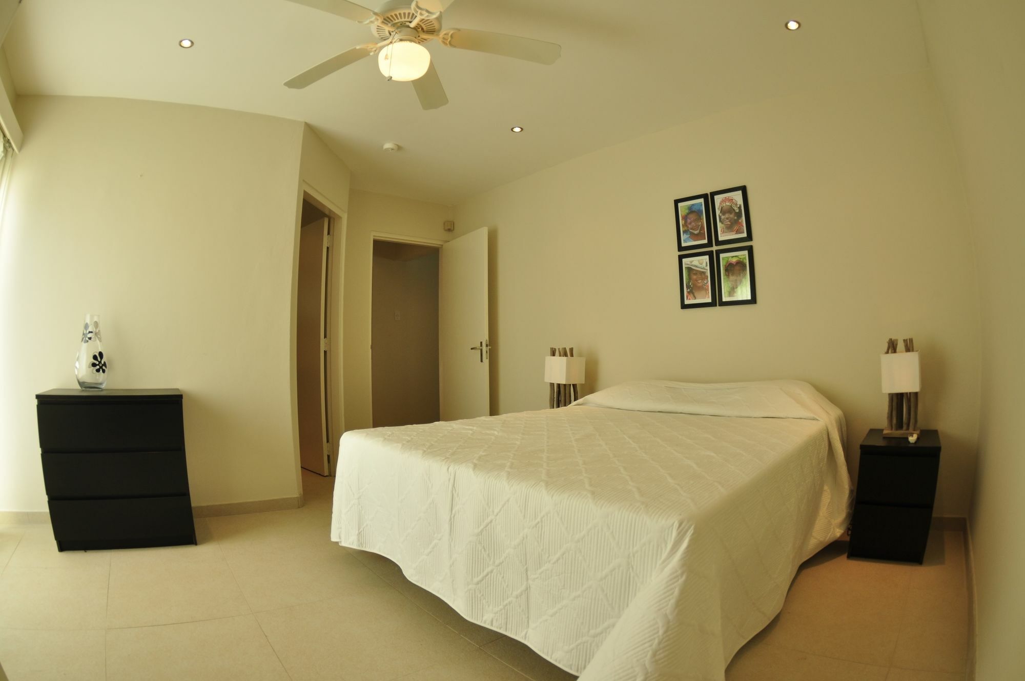Belmar Oceanfront Apartments Bonaire Bagian luar foto